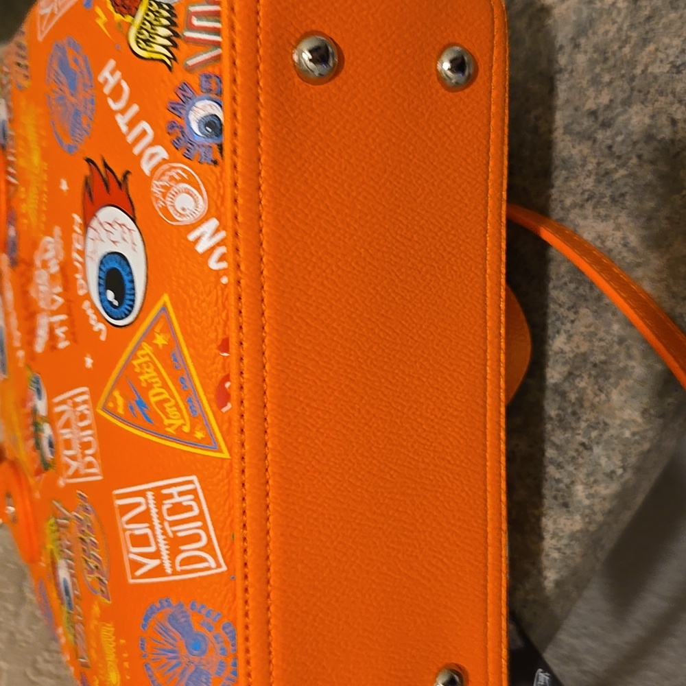 Von Dutch NWT Jax bowling bag w/detachable strap Orange Nwt - Picture 3 of 5